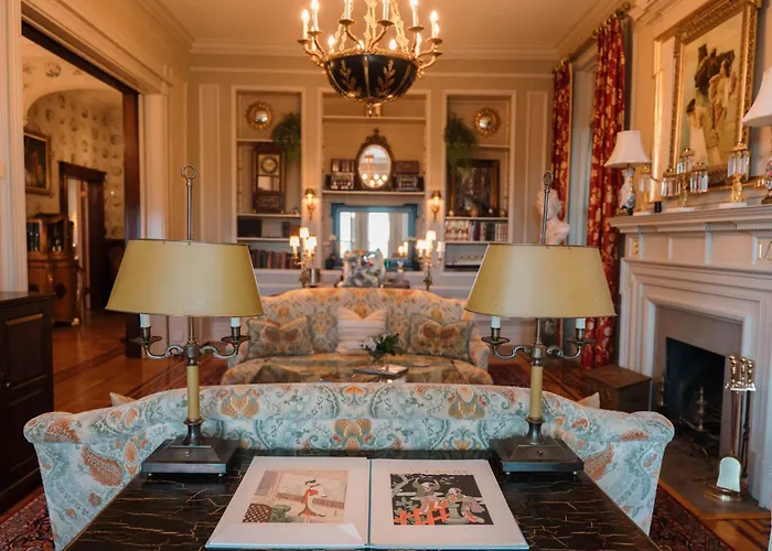Burke Mansion Bed & Breakfast Macon