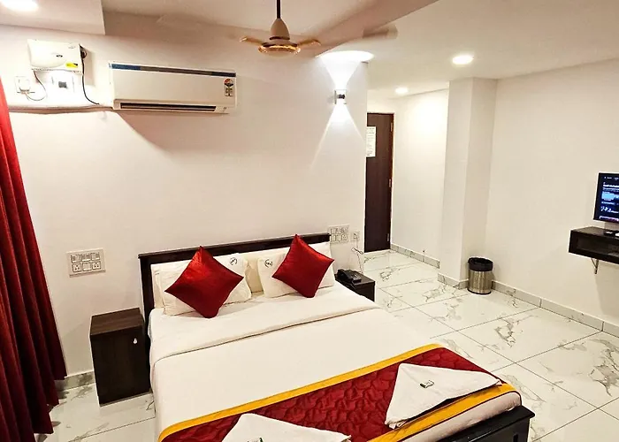 Saadhana Comforts Lodge