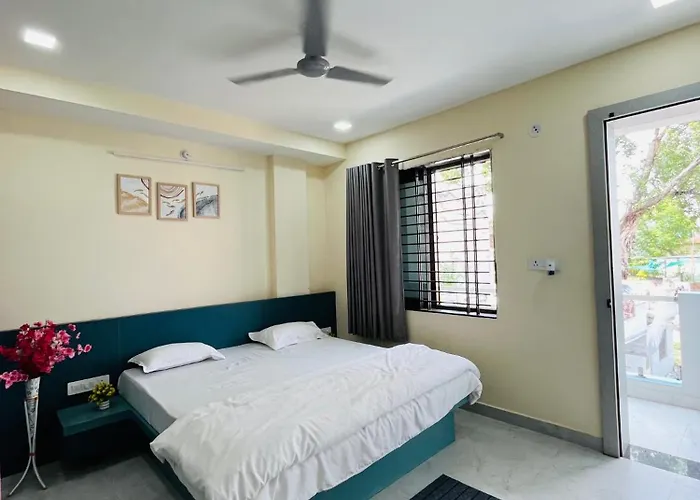 Gokul Hotel