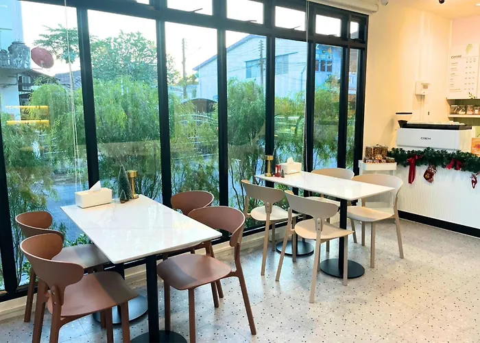 Mani Ranong Hotel