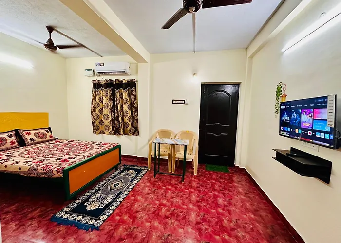 Aravind Guest House