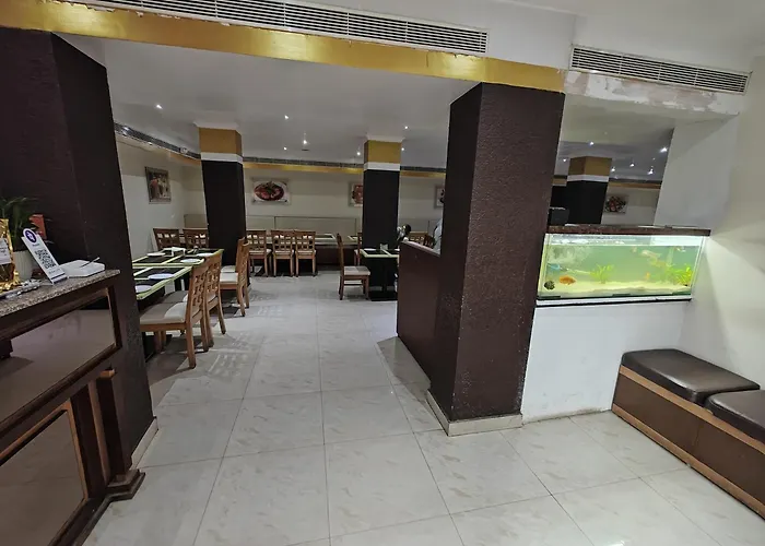 Hotel Grand Leela Krishna