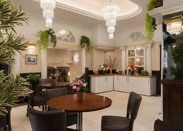 Royal Eagle Hotel