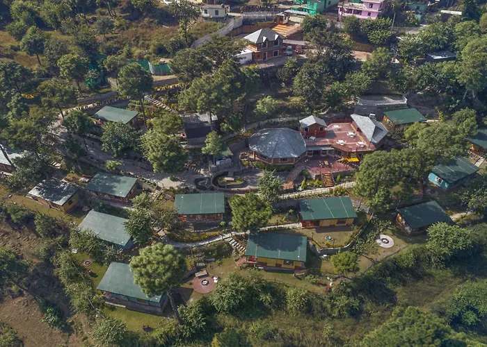 A Kasauli Ggaon By Echor