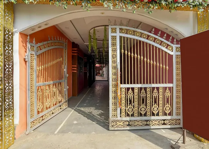 Hotel O Sultanpur Railway Junction Formerly Sanskar Marriage Lawan