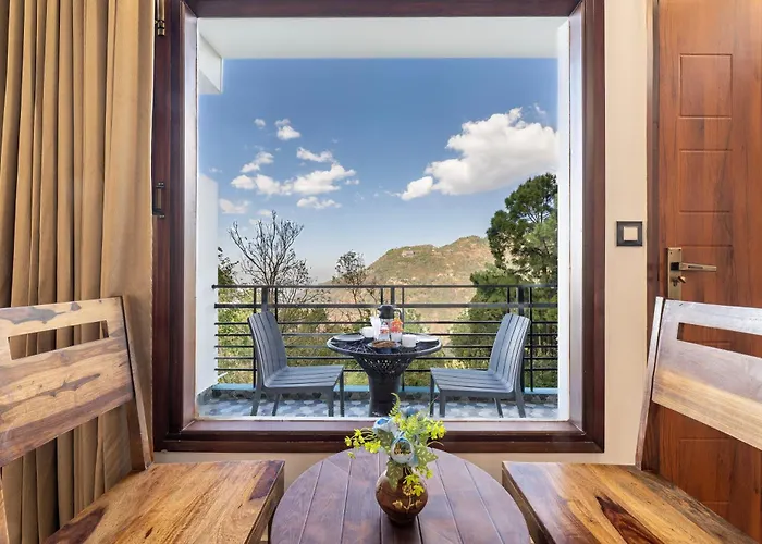 The Snow Leopard 6Bhk Villa - Family Groups & Events & Open Air Rooftop & Balcony