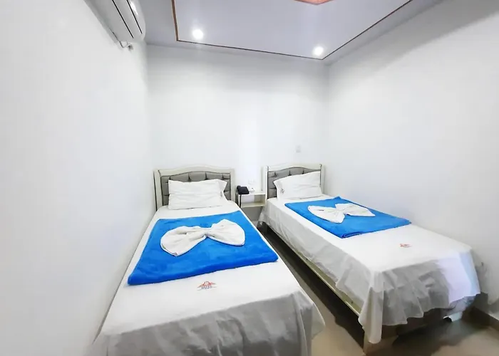 Hotel D Y L La Loma Cesar