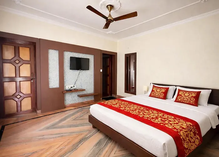 Hotel Mall Road Kavyansh Inn Near Ghorakhal Temple - Free Wi-Fi - Spa - Restaurants Facilities - Best Hotel