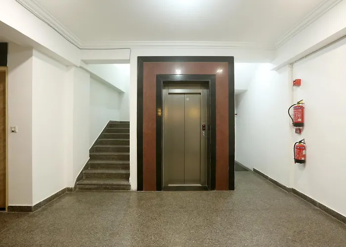 Hotel Emerald Suites By Aura