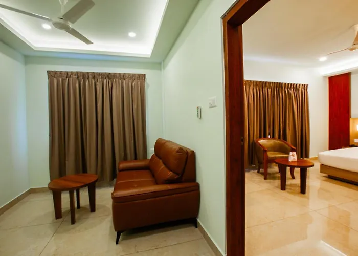 Hotel Maas Residency