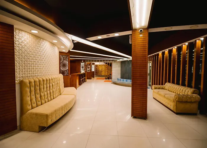 Royal Hotel Khulna - City Center