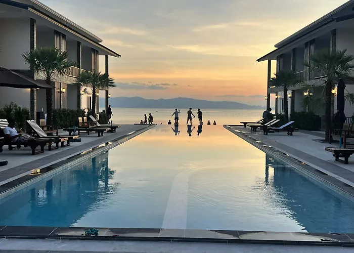 Double Rock Beach Hotel