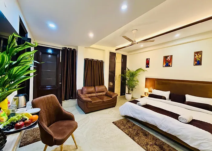 Hotel Oxygen Crown-Couple Friendly-Noida Sector 19