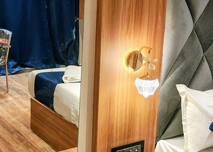 Hotel Victoria Palace & Banquet