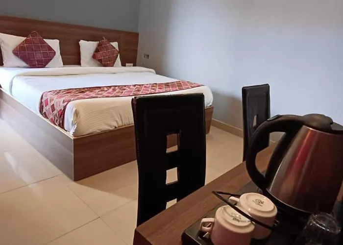 Hotel Haya Palace View King And Restaurant - Parking - Gym Facility With Mountain View Room In Bhimtal