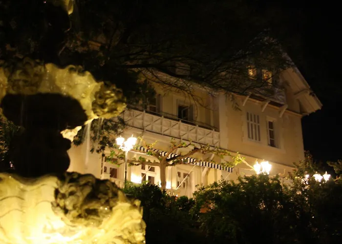 Hotel Villa La Cheneraie Saint-Raphaël