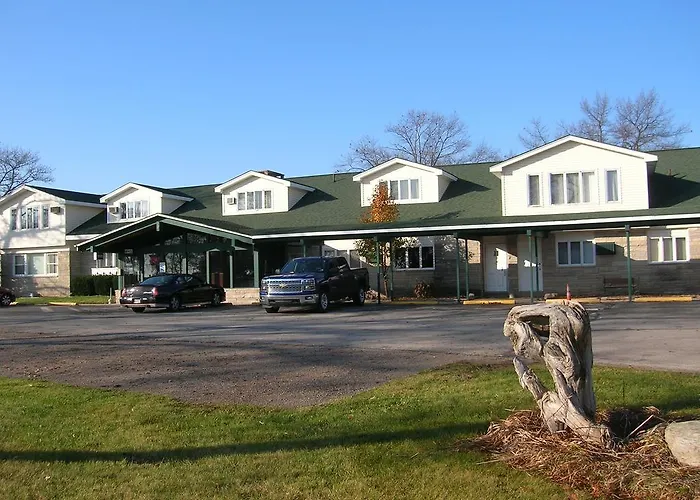 Camp Inn Lodge