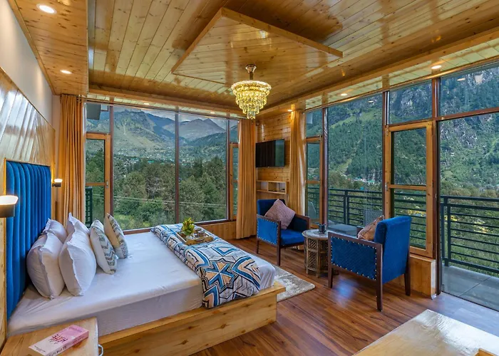 The 14 Gables, A Boutique Stay, Manali - Pet Friendly - Balcony Rooms - Crown Palace