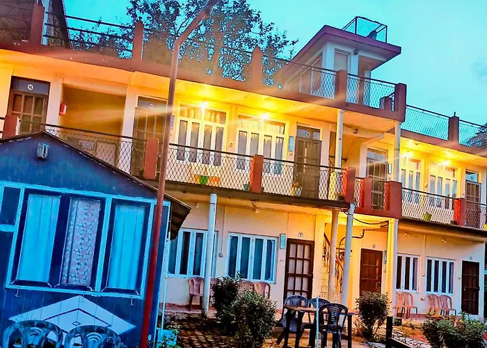 Himvadi Resorts Kausani