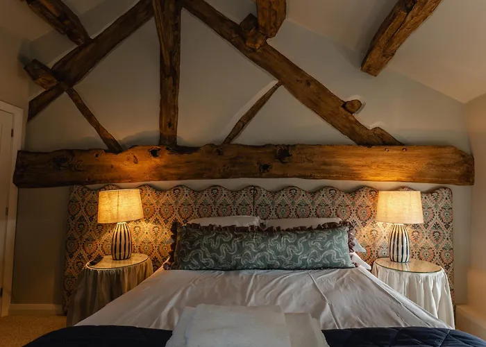 The 3 Acres Inn & Restaurant