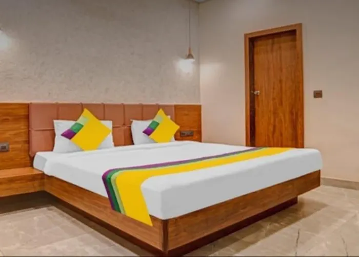 Hotel Abhilasha Inn