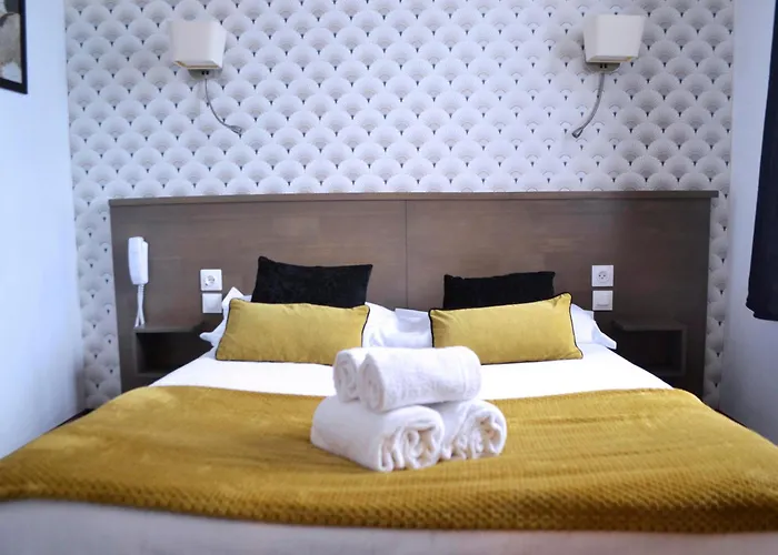 Brit Hotel Le Surcouf