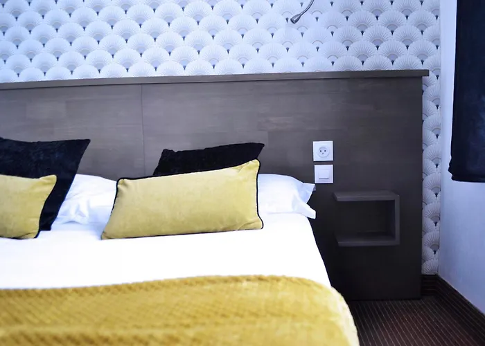 Brit Hotel Le Surcouf
