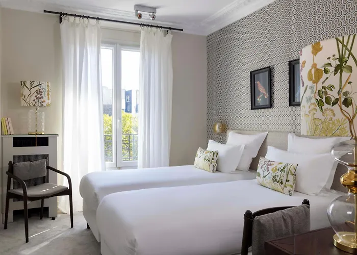 Hotel De Banville París