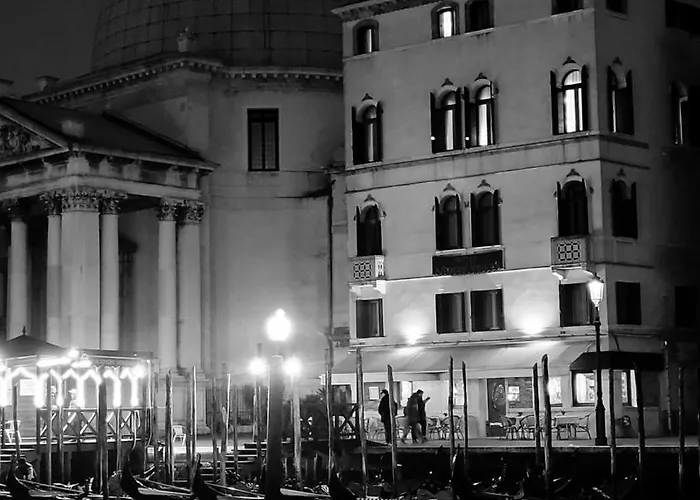 Hotel Antiche Figure Veneza