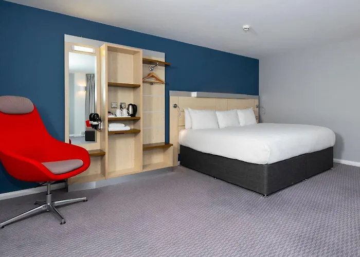 Holiday Inn Express Swindon City Centre By Ihg