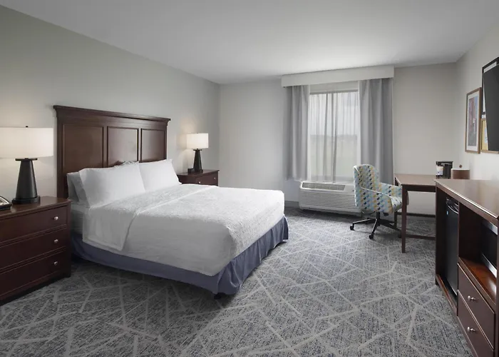 Hampton Inn Magnolia