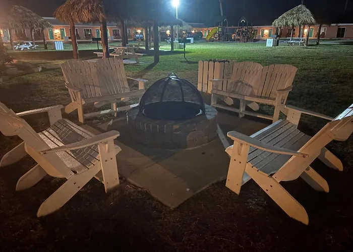 Shark Reef Resort Motel & Cottages