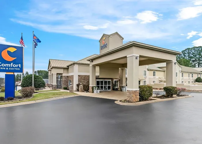 Comfort Inn & Suites Greenwood Near University