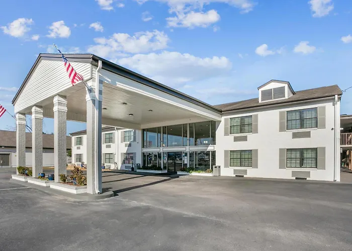 At Home Inn - Pensacola