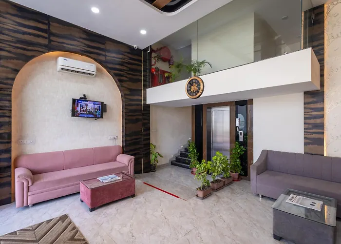 Hotel Pravasa Stay, Dewas Naka