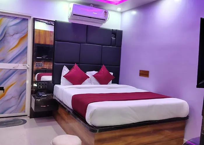 Hotel Midnight