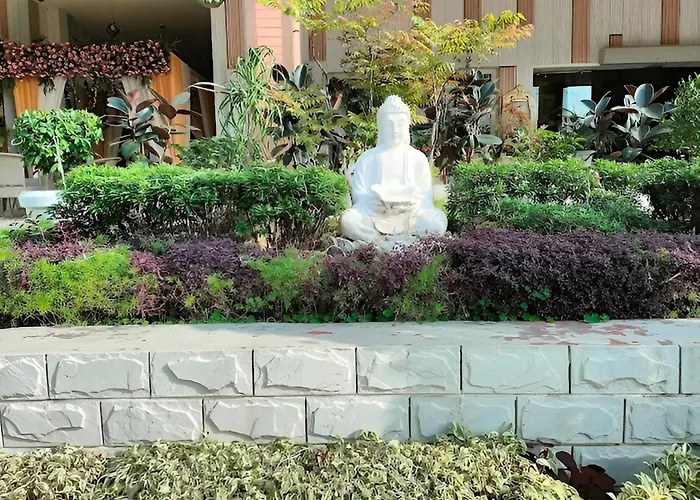 Hotel Pallavi Grand