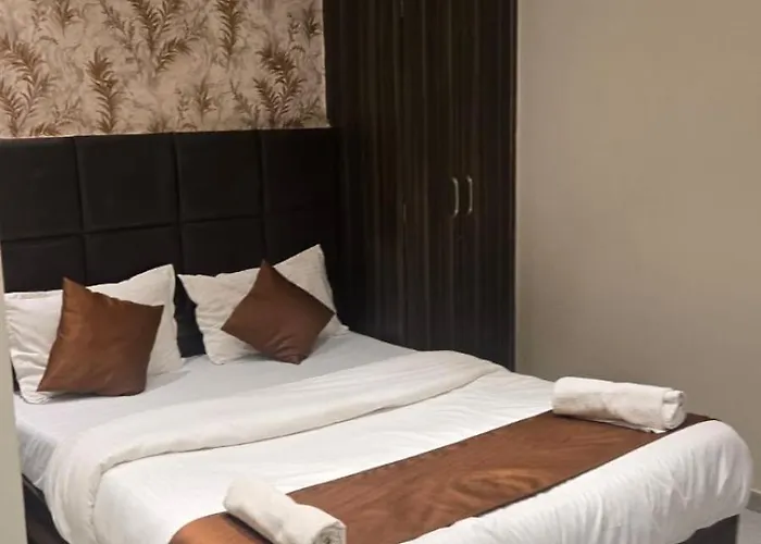 Hotel Golden Palace