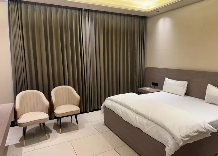 Hotel Virasat