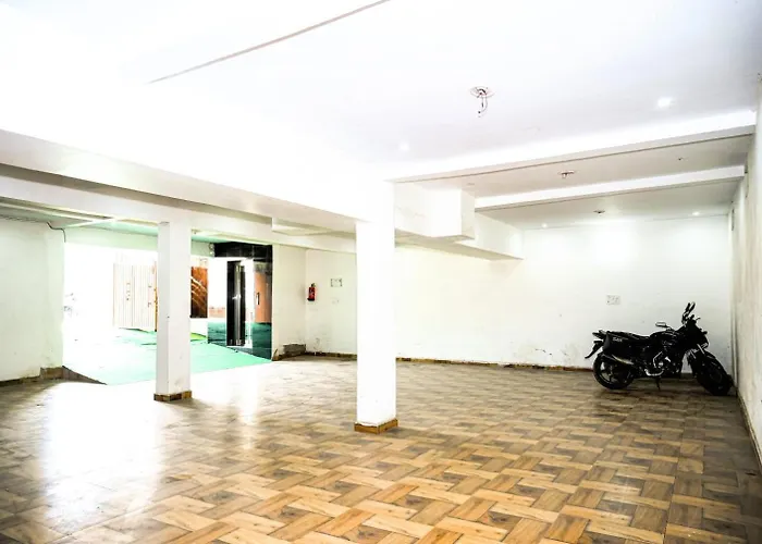 Hotel Ayodhya