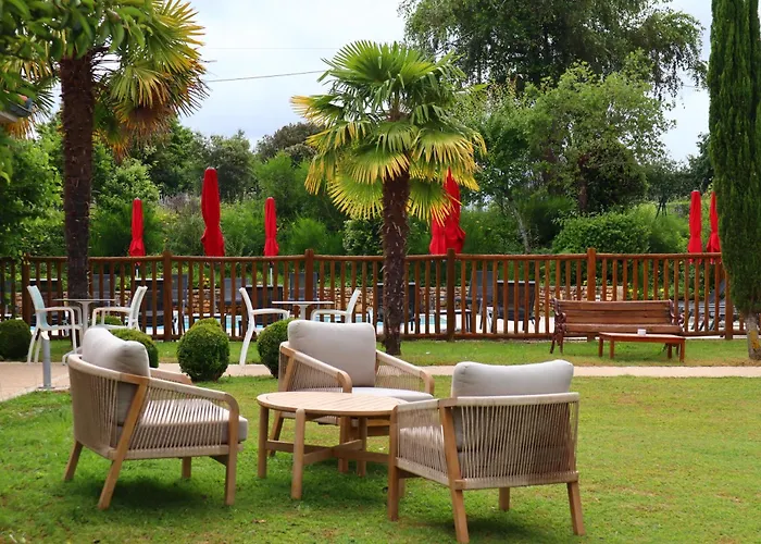 Hotel Le Mas de Castel - Piscine chauffee Sarlat
