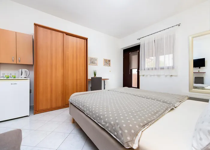 Apartments Erik B&B Adults Only