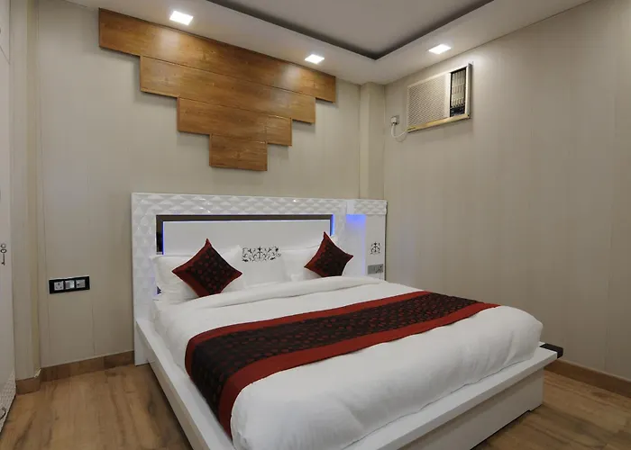 Hotel O Flyover Inn Delhi 