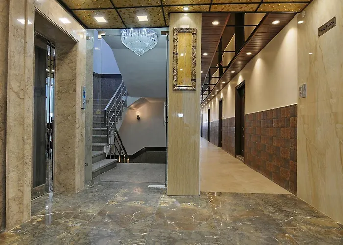 Hotel O Flyover Inn Delhi 