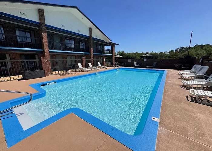Days Inn By Wyndham Clanton Al