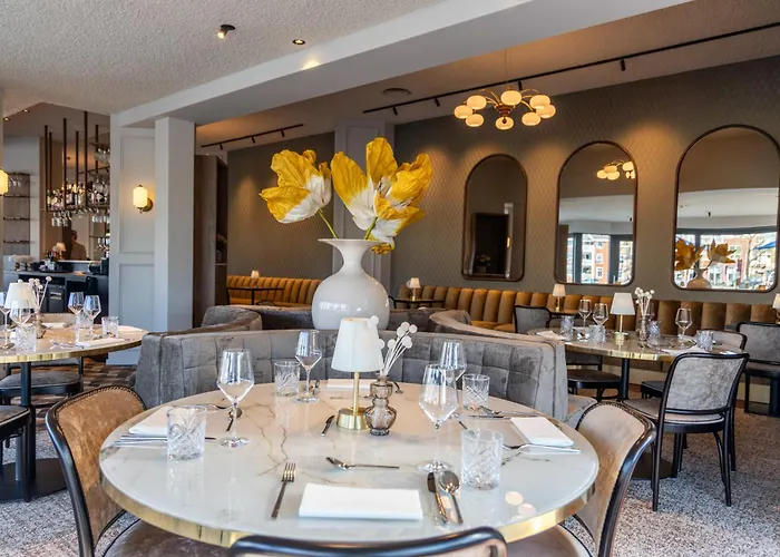 De Zon Hotel & Restaurant By Flow