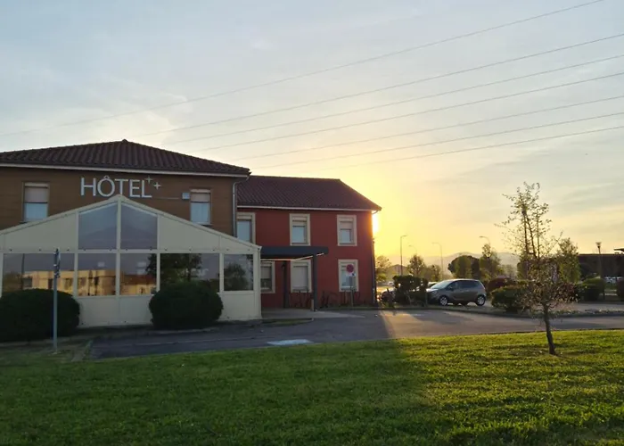 Les Étoiles Du Forez Savigneux 