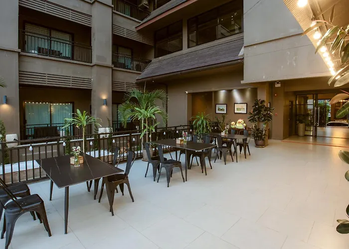 Brown House Hotel