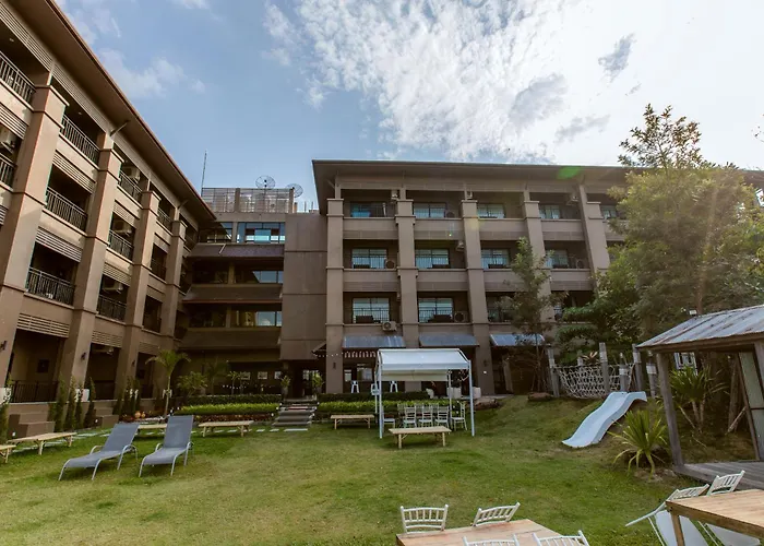 Brown House Hotel