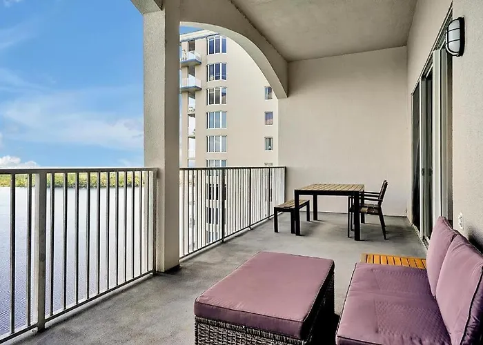 Penthouse Close To Disney Area And Malls Water View